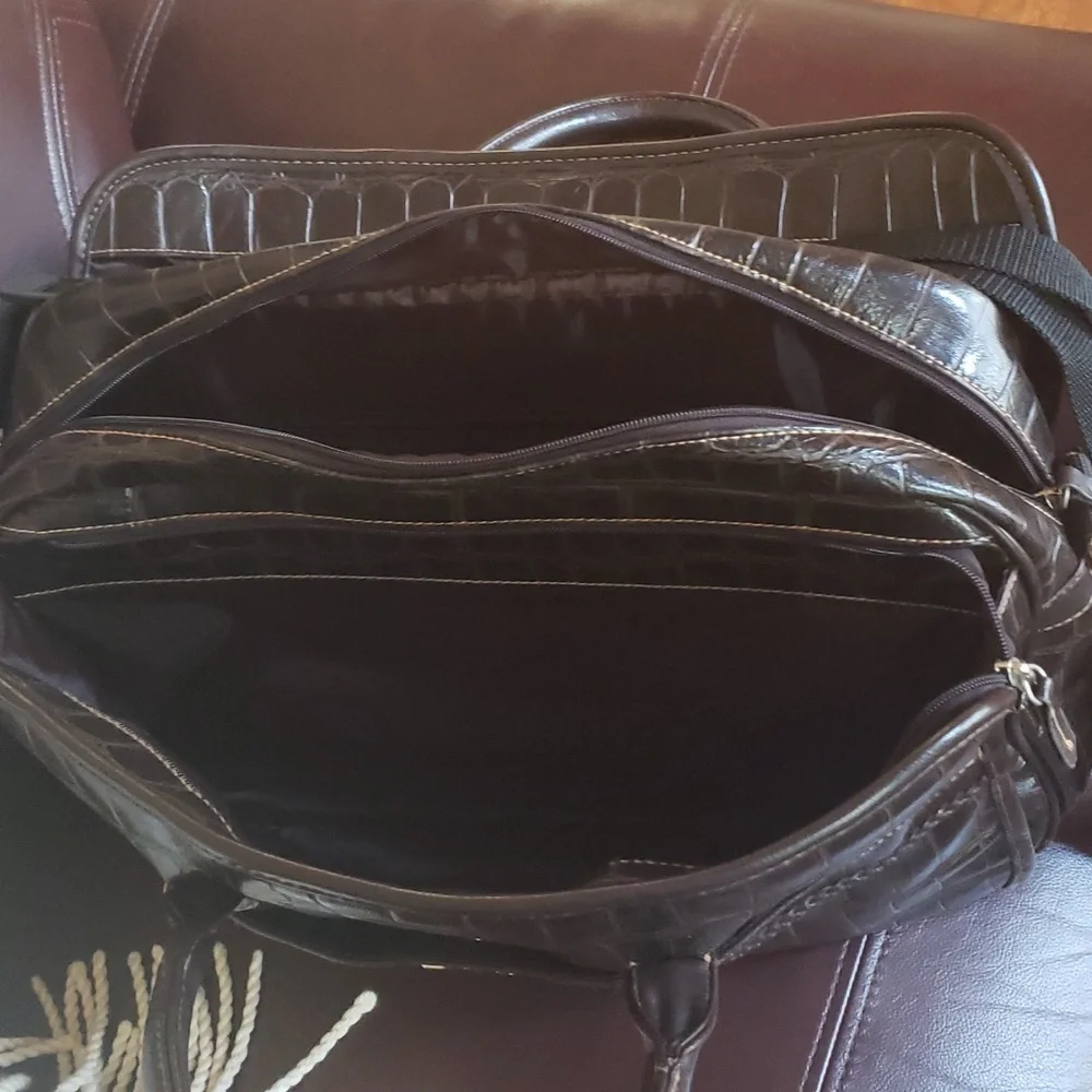 Bueno Travel Bag.